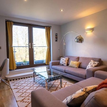 Surrey Hills Escape: Riverside Walks & Quick Links Годалминг Екстериор снимка
